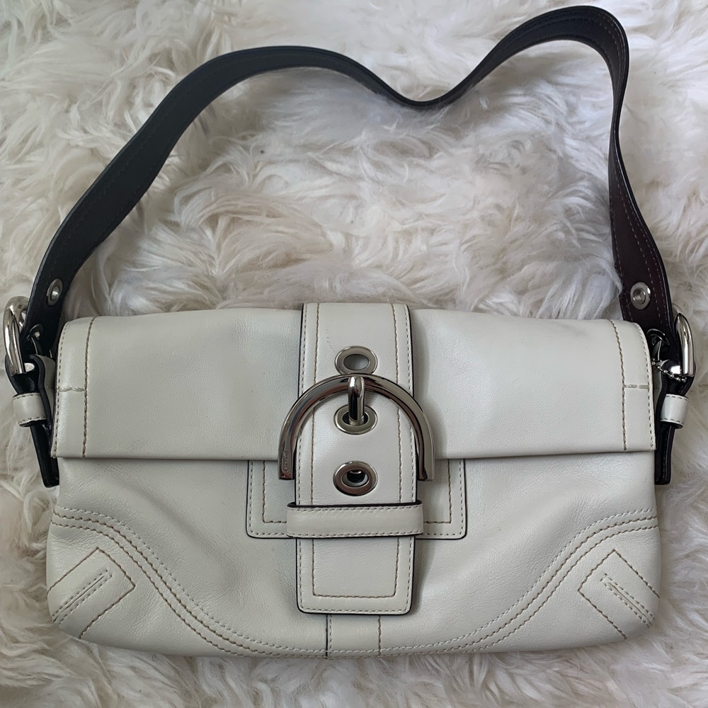 Coach, white small hand clutch